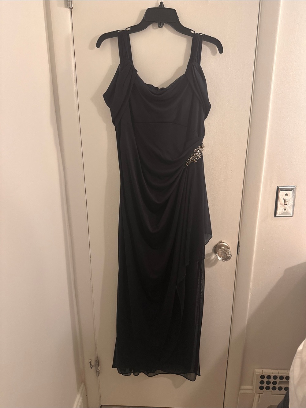 Elegant Navy Evening Dress with Beaded Accent